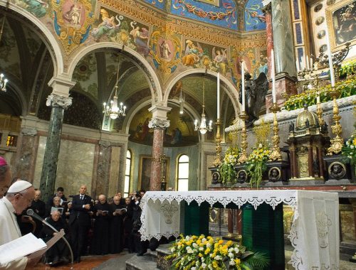 Ferenc pápa üzenete a Pompeji Rózsafüzér Szűzanyja kegyhely 150. évfordulójára