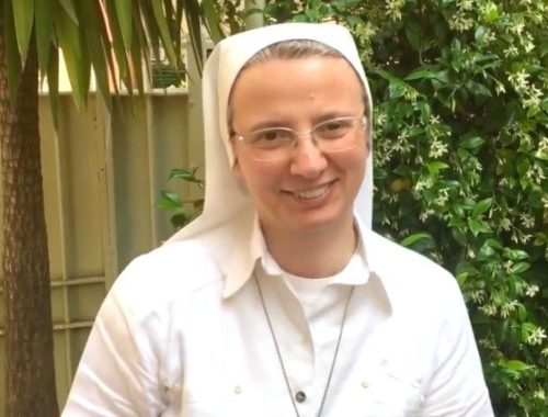 Simona Brambilla nővér az első női prefektus a Vatikánban