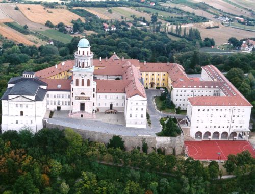 Pannonhalmán tartják plenáris ülésüket az osztrák püspökök